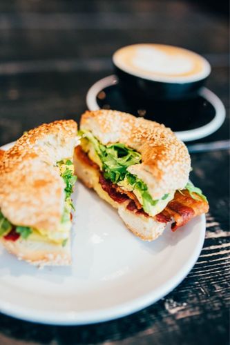 sandwich station W